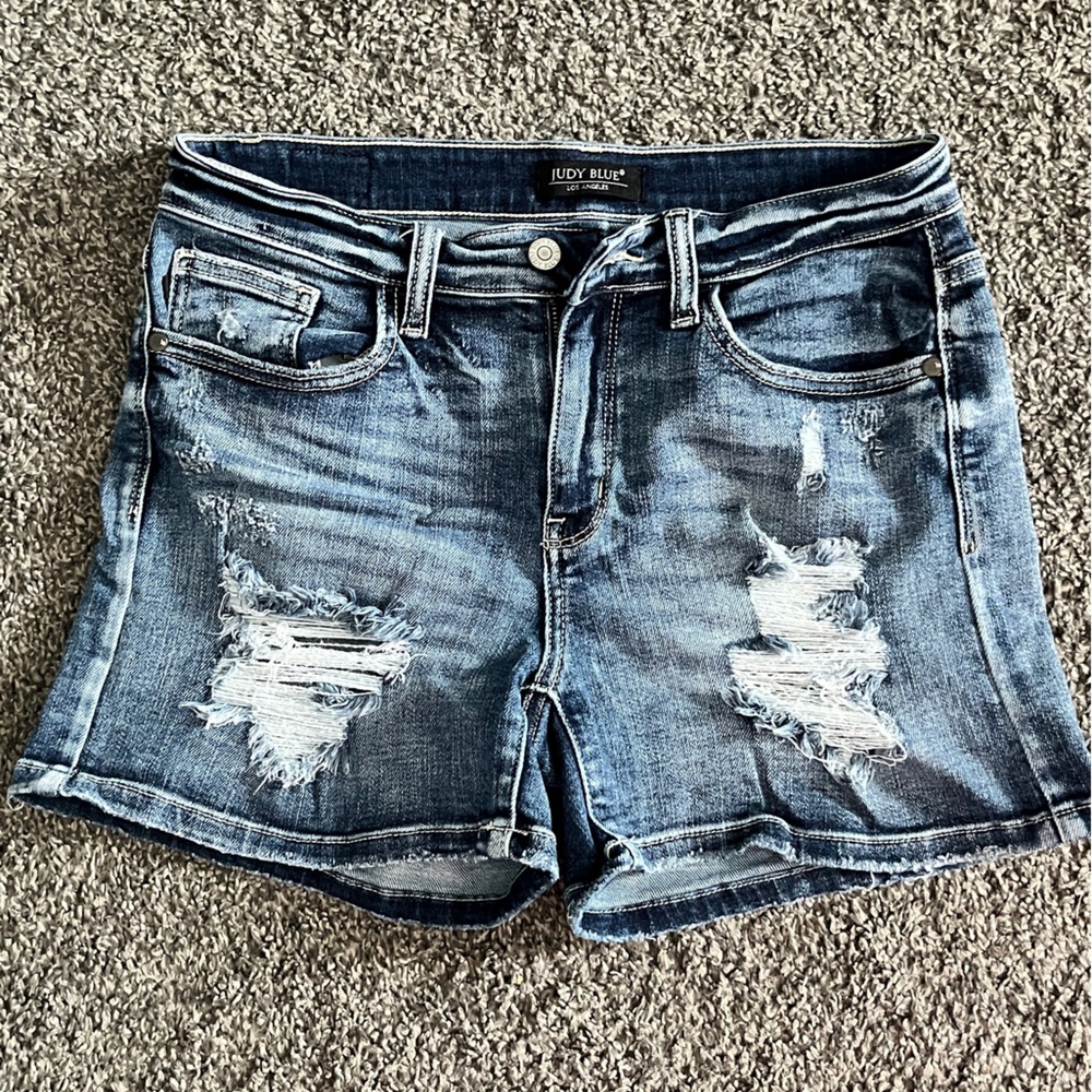 Woman’s Judy Blue Jean shorts size Medium